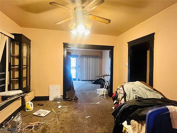 5th image of 11618 Angelus Ave