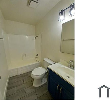 4th image of 2406 Webster St APT 1