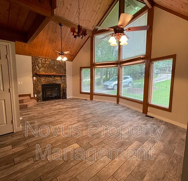5095 Cumberland Ct — Photo 6