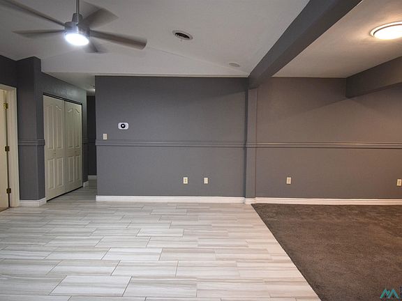 4th image of 1115 S Santa Barbara St