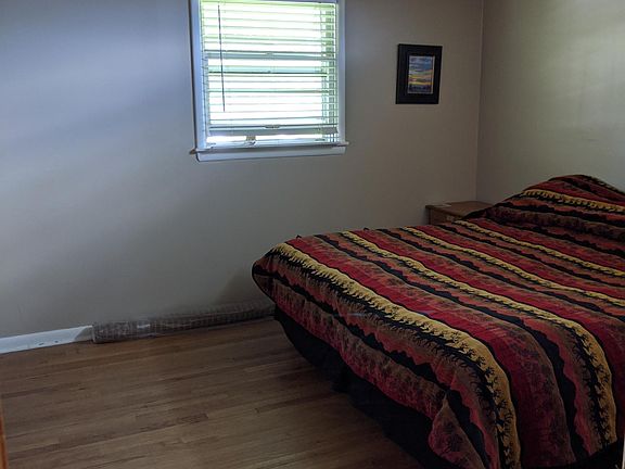 3rd image of 1213 Fetterman Dr