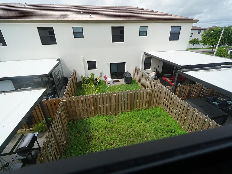 23010 SW 128th Pl — Photo 23