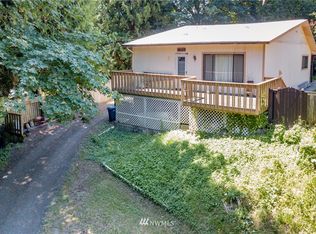 25427 Lake Fenwick Rd, Kent, WA 98032