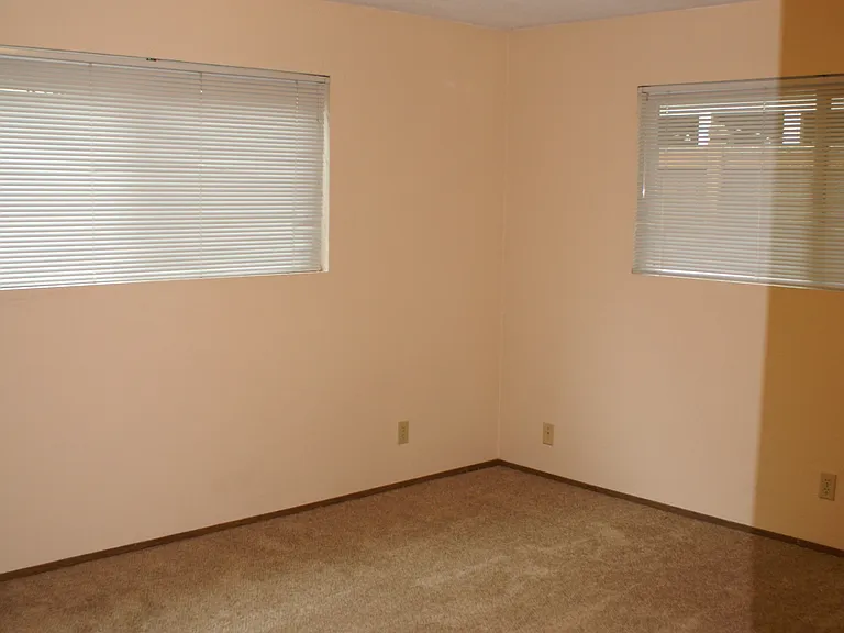 2088 Shiloh St — Photo 8