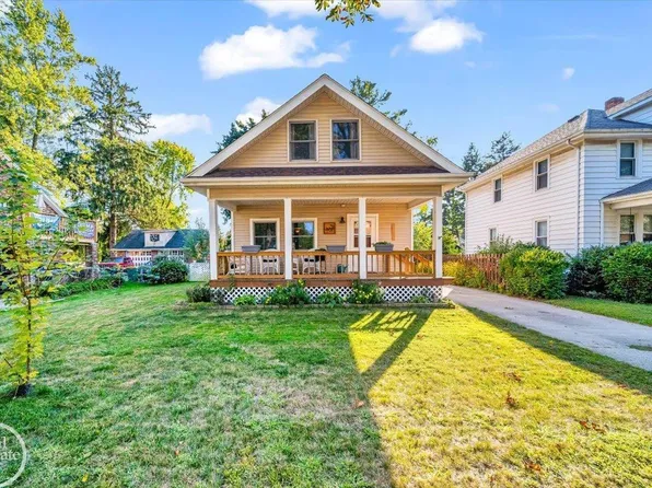 67865 S Main St, Richmond, MI 48062