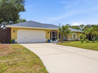 945 Macon Rd, Venice, FL 34293