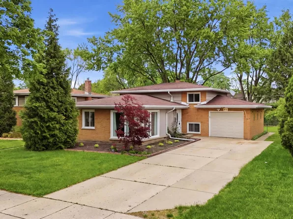 5 S Waterman Ave, Arlington Heights, IL 60004
