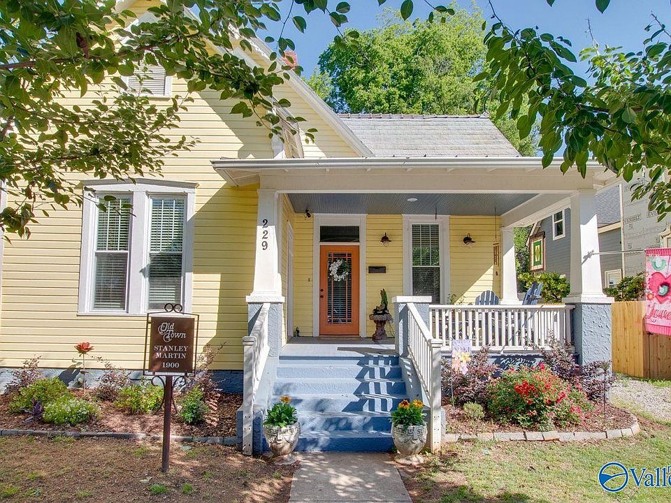 1st image of 229 Walker Ave NE