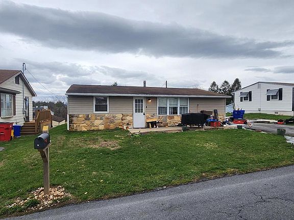 4th image of 13 Forest Ave
