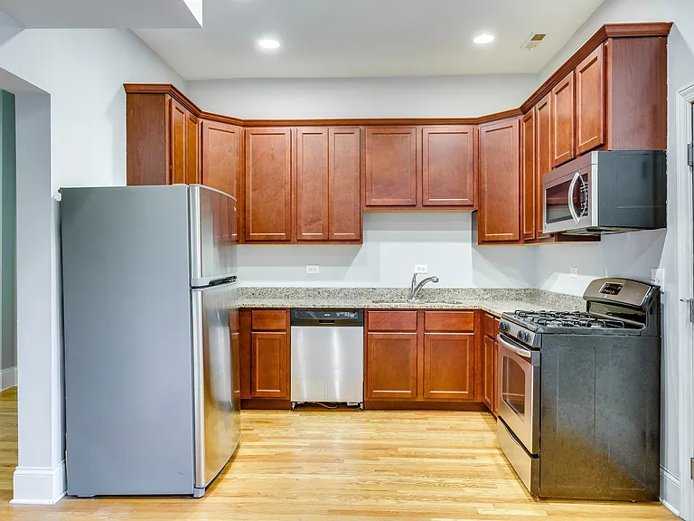 2041 W Rice St #1 — Photo 9