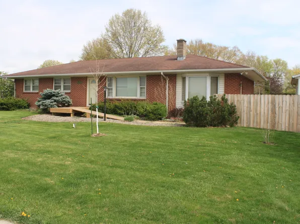 3207 Dixon Rd, Rock Falls, IL 61071