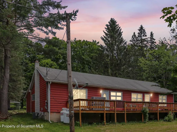 74 Matthews Rd, Moscow, PA 18444