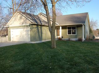 2509 Sunrise Ln, Eau Claire, WI 54703
