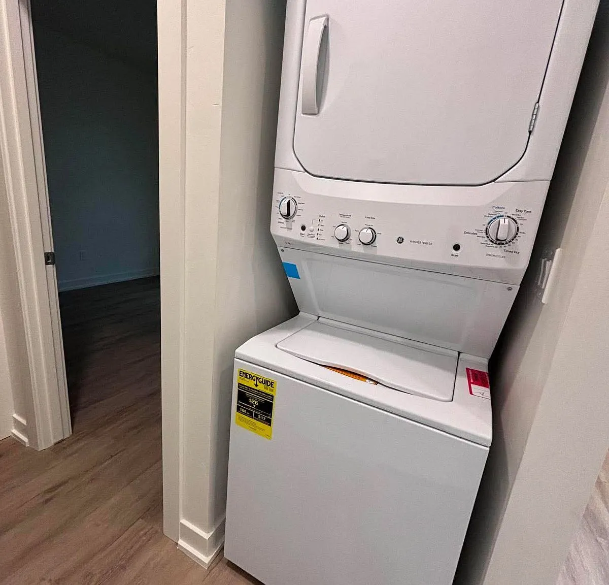 2 bed, 912 sqft, $1,750 — Photo 2