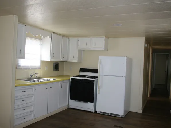 1700 Dechant Rd #18DECHANT, Hays, KS 67601