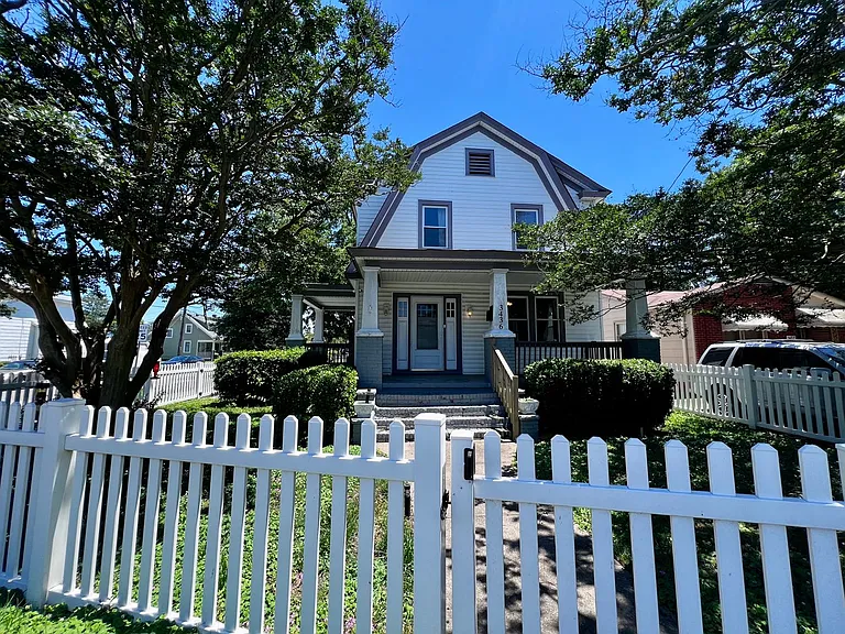 3436 Chesapeake Blvd — Photo 2