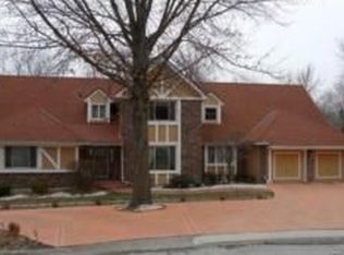 8204 Ash Ave, Raytown, MO 64138
