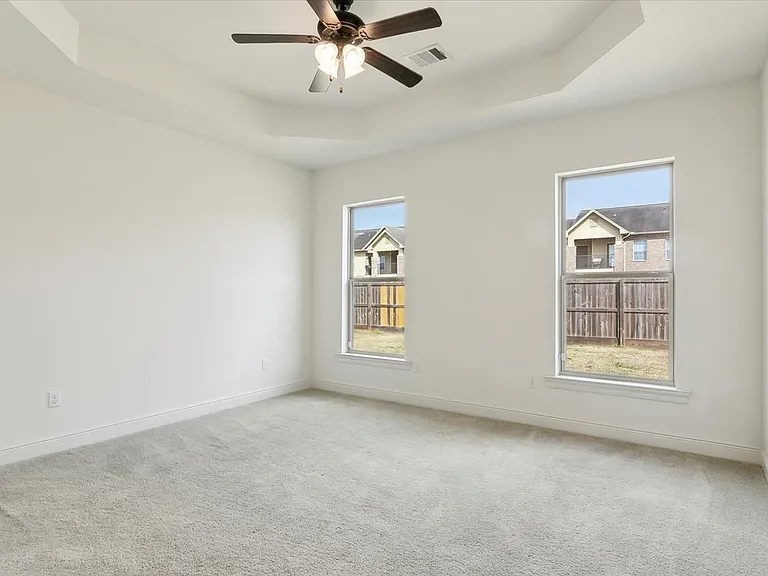 1013 Cypresswood — Photo 15