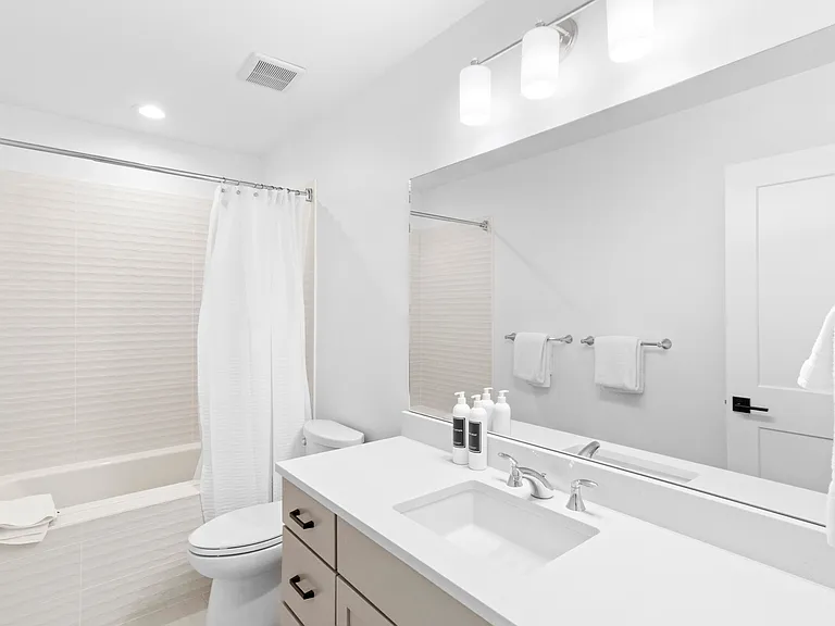 Bathroom 2 with Bathtub/Shower Combo (top floor)