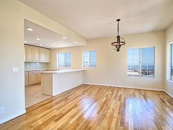 3rd image of 728 W 30th St
