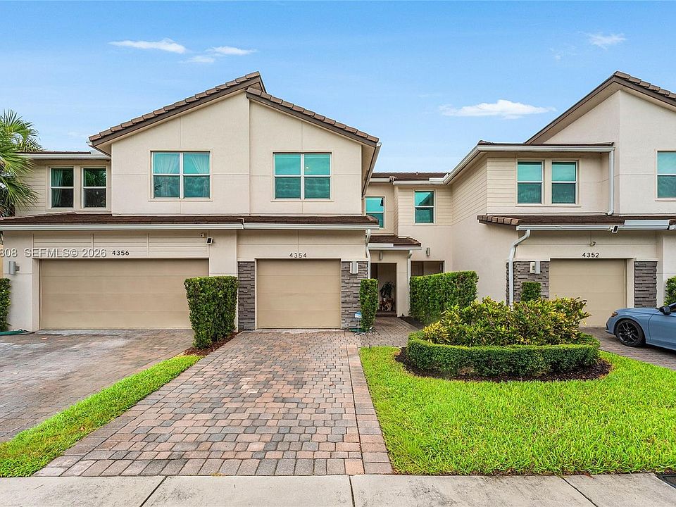 1st image of 4354 Veleiros Ave