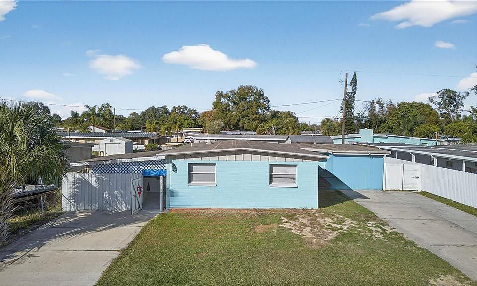 1st image of 7618 Lavender Ln