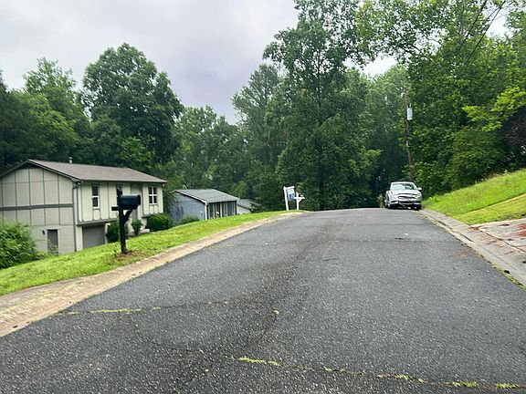 4th image of 3116 Cobblestone Dr
