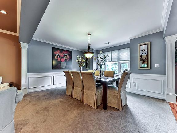 2nd image of 104 Old Settlers Ct