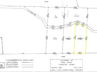 22 E Peaceful Acres Dr, Boothbay, ME 04537