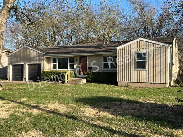1259 E Berkeley St, Springfield, MO 65804