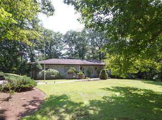 3 Norman Pl, Armonk, NY 10504