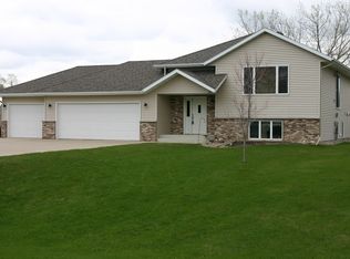 3326 Lakecrest Rd NE, Alexandria, MN 56308