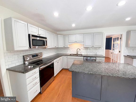 2nd image of 502 Collingwood Dr