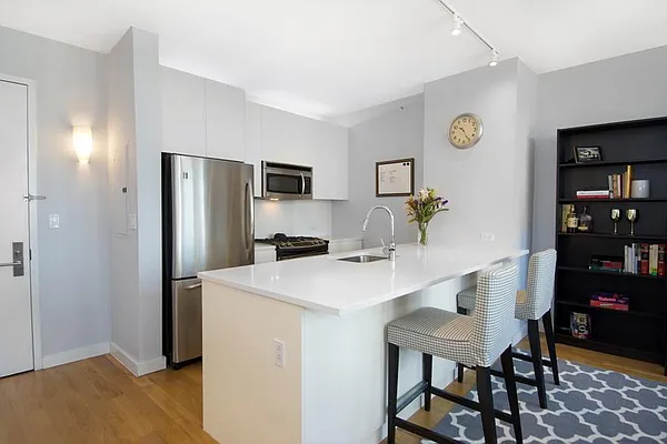 Sold by Brooklyn Bridge | media 13