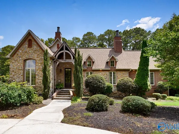940 Peninsula Dr, Scottsboro, AL 35769