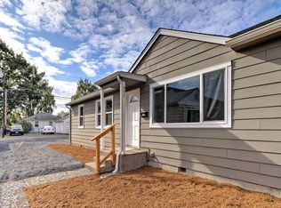 957 17th Ave, Longview, WA 98632