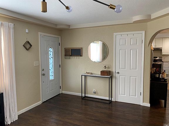3rd image of 1312 E Taft Street