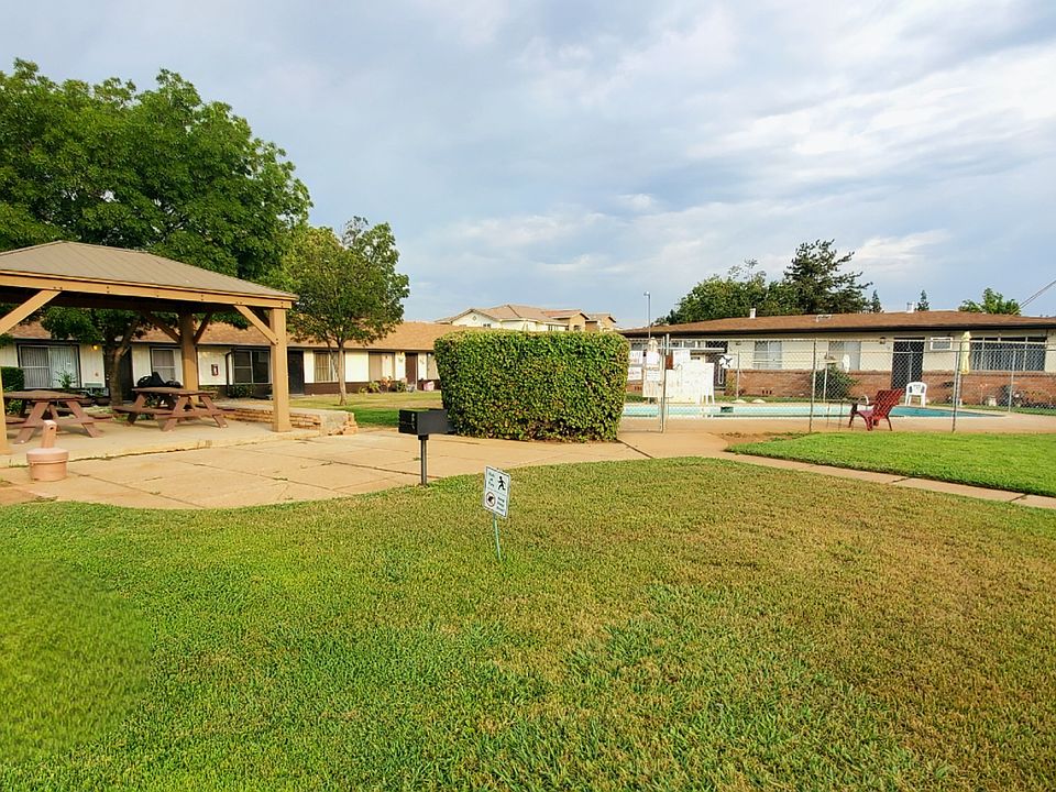 Gazebo-Pool_07262024