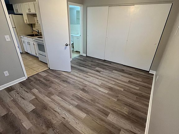 5th image of 2212 Jefferson Ave #7