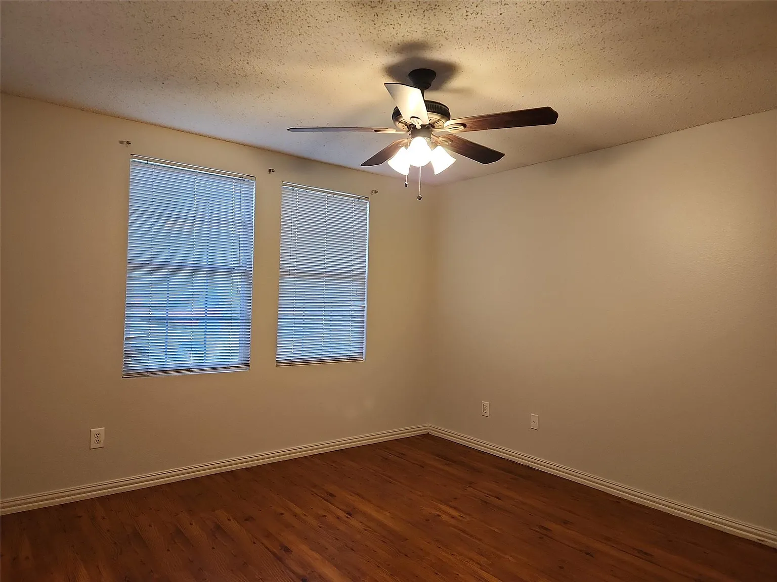 3 bed, 1507 sqft, $1,950 — Photo 1