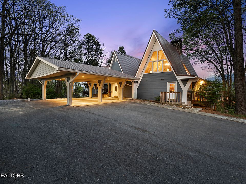 1st image of 1066 Ski View Dr