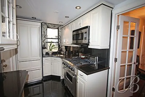 Sold by Bellmarc Realty | media 11