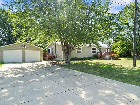 2nd image of 1031 Fox Ave