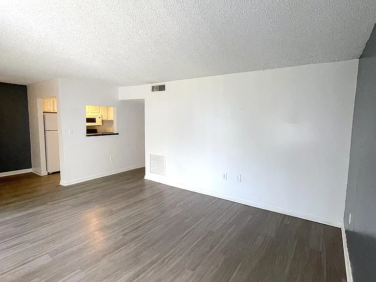 2565 N Alafaya Trl #128 — Photo 2