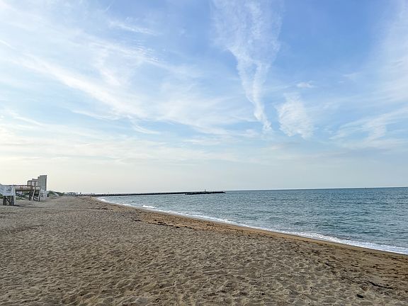 4th image of 502 Surfside Ave