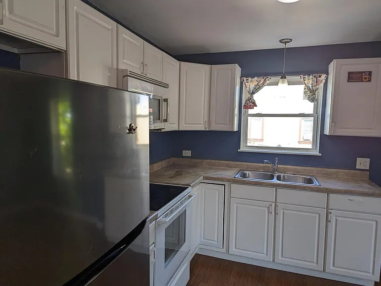 1409 Washington St #1 — Photo 4