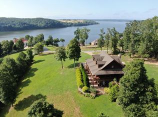 470 River Trace Dr, Dover, TN 37058