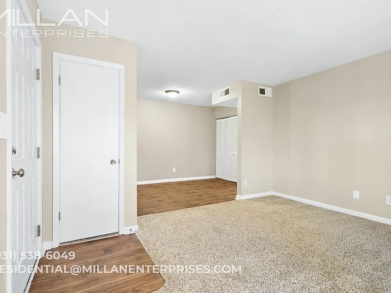 Valley View Apartments — Photo 9