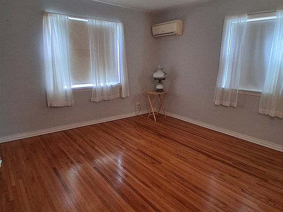 5th image of 76-37 271st Street