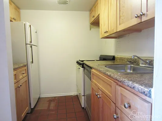 Rented by City Connections Realty | media 14